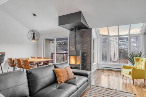 02 - Beautiful condo next to ski area